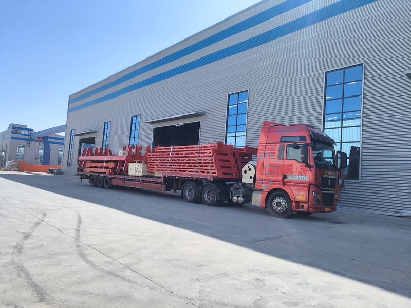電動(dòng)葫蘆門(mén)式起重機(jī) 4臺(tái) MHxh10t—8m    2臺(tái) MHxh5t—8m      2臺(tái) 制作完成，出口哈薩克斯坦交付客戶(hù)使用